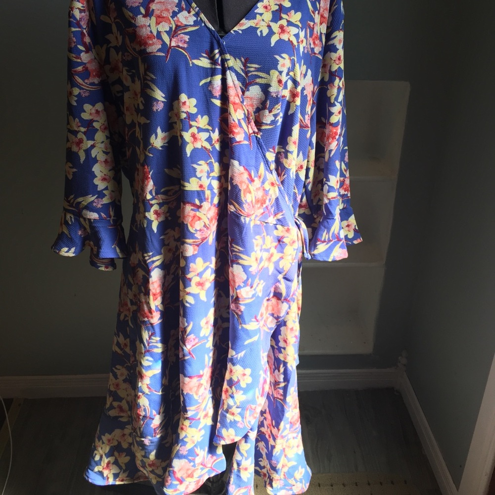 Periwinkle Blue Crossover Body Floral lightweight Dress